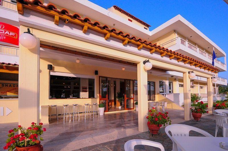 Hotel Prassino Nissi Moraitika Exterior photo